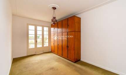 APARTAMENTO DE FRENTE, COM 92M² PRIVATIVOS DISTRIBUÍDOS EM 3 DORMITÓRIOS SENDO UM DELES COM SACADA.