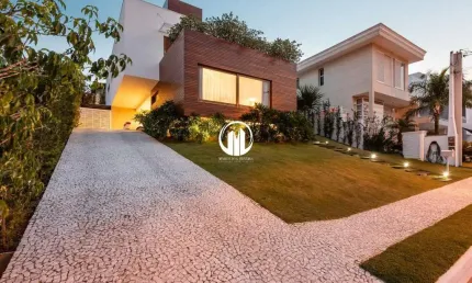 Casa à venda com 3 suites - Condomínio Terras de São Carlos - Jundiaí Mirim/Caxambú