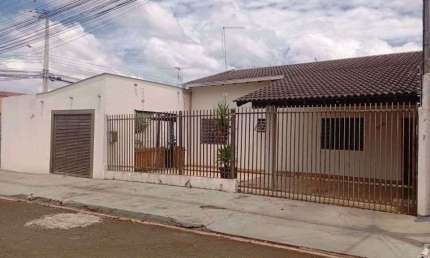 Casa com 2 quartos à venda na Rua Manoel Pereira do Limoeiro, 560, Residencial Abussafe, Londrina