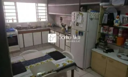 Venda de casa térrea de 90 m2, 2 dormitórios, 1 suite, 2 vagas de garagem - Vila Tatetuba - São José dos Campos - SP