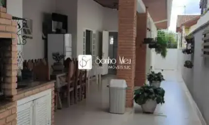 Venda de casa de 255m2, 3 dormitórios - Jardim Coleginho - Jacareí