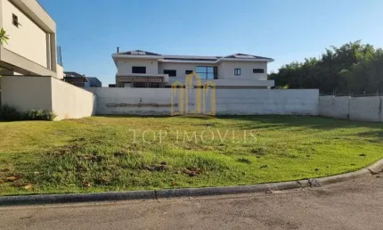 Excelente terreno plano com 730m2 em condominio na Urbanova,