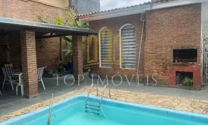 Excelente Casa Localizada no Satelite  com piscina ,churrasqueira e lareira com ponto comercial na frente que pode ser alugado.