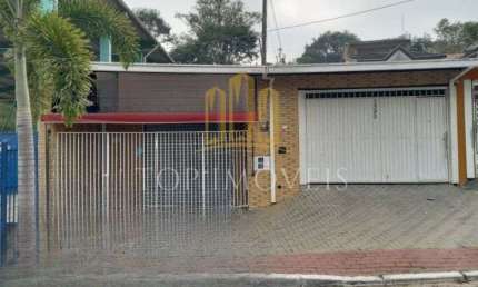 Espacosa casa tres dormitorios com ponto comercial em altos de santana