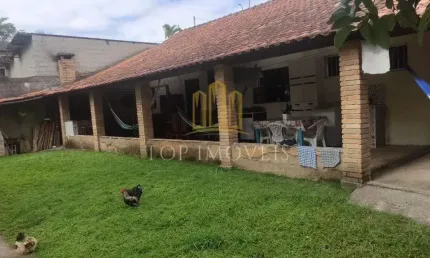 Linda chacara localizada no aguas de canindu 1 5 km do centro piscina e churrasqueira