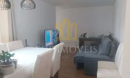 Lindo apartamento localizado no colinas com 2 quartos sendo 1 suite