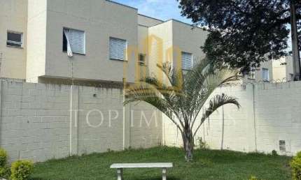 Excelente Oportunidade! Sobrado com 2 dormitorios em condominio fechado.