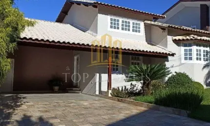 Excelente casa com 3 dormitorios sendo 1 suite em condominio fechado em Jacarei
