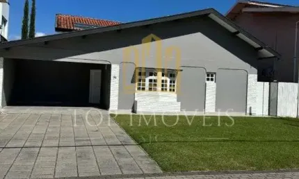 Linda Casa Terrea Localizada no Esplanada do Sol 4 dormitorios