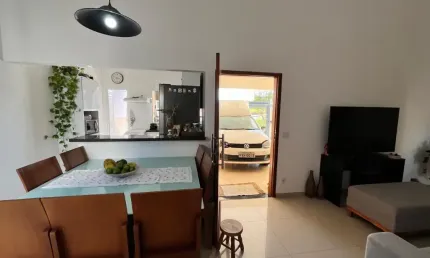 Casa com 3 quartos à venda na Rua Carlos Gomes, 1, Centro, Bady Bassitt