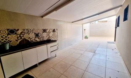 Casa com 3 quartos à venda na Rua Egildo Vescio, 216, Jardim Nazareth, São José do Rio Preto