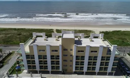 Apartamento à venda na Avenida Beira Mar, 10183, Balneário Caravelas, Matinhos