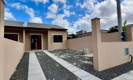 Construção nova em região de moradores no bairro Nazaré