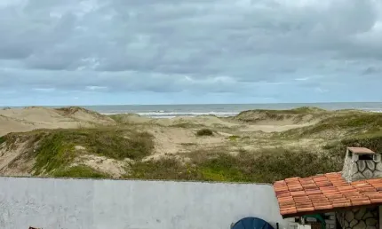 Apartamento mobiliado com vista ampla para o mar no bairro salinas