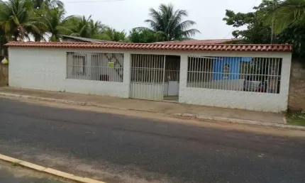 Casa à venda na orla de Santa Mônica - Guarapari - ES.