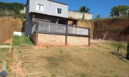 Casa duplex dentro de condomínio fechado à venda em Meaípe - Guarapari ES