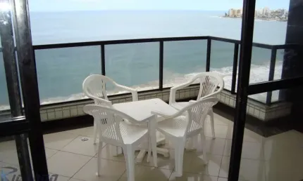 Apartamento 4 quartos, à venda, sendo 2 suítes, frente mar (meio) da praia do morro - guarapari es