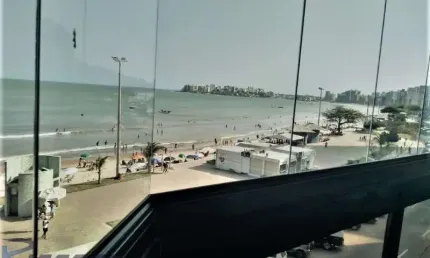 Apartamento à Venda com 3 Quartos de frente para o mar na Praia do Morro Guarapari-ES
