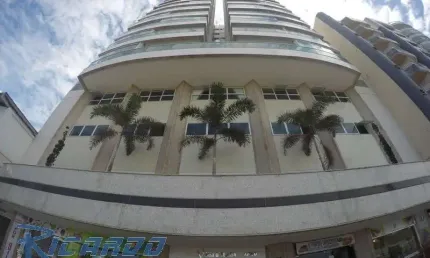 Apartamento à venda com 3 quartos frente mar na praia do morro guarapari-es
