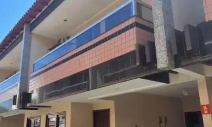 Excelente casa duplex 3 quartos à venda, piscina, churrasqueira, em Condomínio na Praia do Morro, Guarapari ES.
