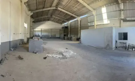 Galpão à venda, em Guarapari, Nova Guarapari, na Enseada Azul, área de 400m², em ótima localização.
