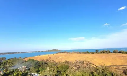 Lote / Terreno com 528m² à venda em Perocão, atrás do condomínio Alphaville, vista mar, Guarapari ES.