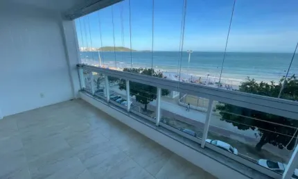 Apartamento 3 quartos, sendo 3 suítes à venda de frente para o mar da Praia do Morro, Guarapari - ES, possui uma área externa lindíssima.