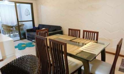 Apartamento à venda em Guarapari, na Enseada Azul, perto das badaladas praias de Peracanga e Bacutia.