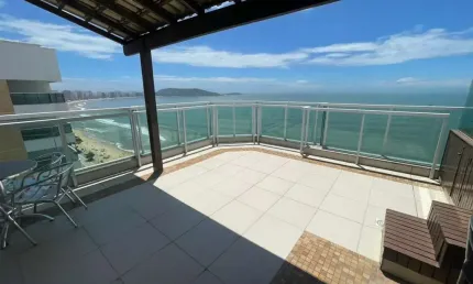Cobertura à venda na orla da Praia do Morro, mobiliada, 3 suites e 3 vagas de garagem.