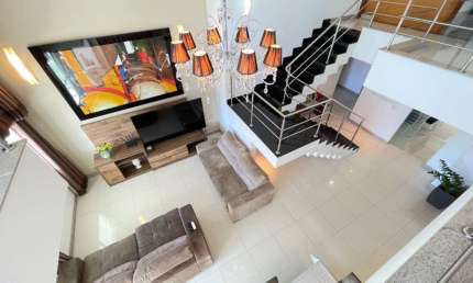 Casa Duplex 4 quartos à venda em área nobre de Guarapari, em Muquiçaba próximo a Praia do Morro.