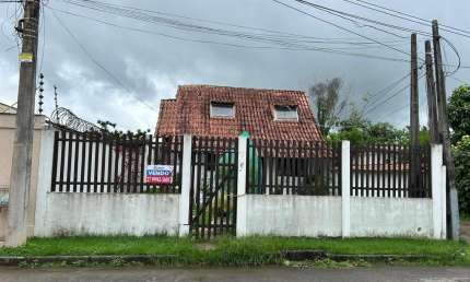 Casa Chalé à venda próximo ao mar de Meaípe, Guarapari-ES.