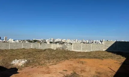 Terreno à venda no Itapebussu, Guarapari  por R$ 770.000