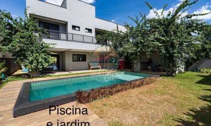 Casa a venda com uma bela vista no condomínio Reserva da Serra