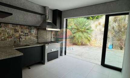 Casa com 4 suítes disponível para locação e venda no Reserva da Serra