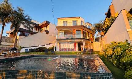 Casa a venda com vista pro lago no Reserva da Serra Jundiaí