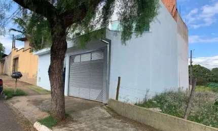 Kit nets e salão comercial à venda em Tatuí, bom pra renda.