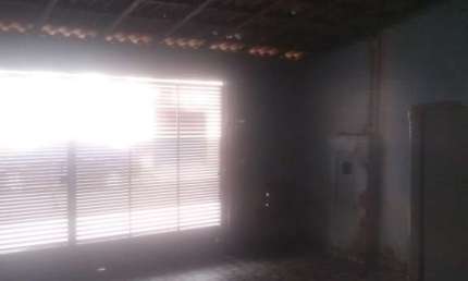 Casa em Tatuí, vila Angélica, 2 quartos, garagem coberta.