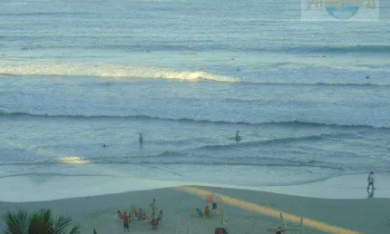 Praia de Pitangueiras Prédio Frente Total ao Mar,Lindo Apto Totalmente Reformado,Linda Vista ao Mar,2 Garagens,Academia!