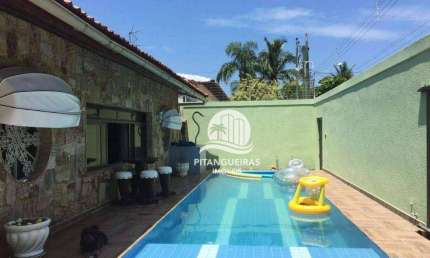 Praia da Enseada - Casa no Jardim Virgínia - 05 vagas - Piscina e churrasqueira.