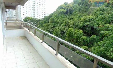 Praia de Pitangueiras, 50 metros da praia, local nobre, amplo apartamento com 03 dormitórios sendo 01 suíte