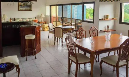 Enseada - na segunda quadra do mar - 205 m² úteis - área de lazer - região dos hotéis.