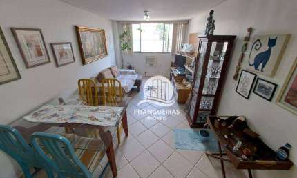 Apartamento com 2 dormitórios, 1 quadra da praia na Pitangueiras