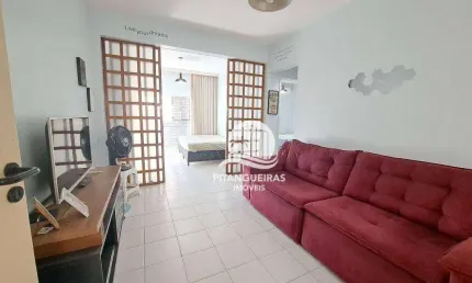 Apartamento com 2 dormitórios no Centro do Guarujá, na quadra da praia.