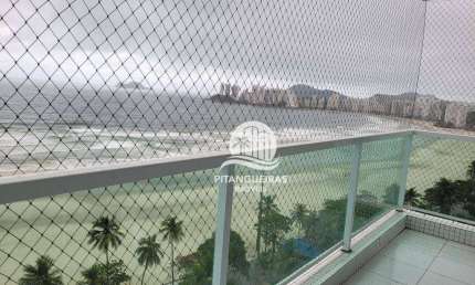 Amplo apartamento frente ao mar com 3 dormitórios sendo 1 suíte.