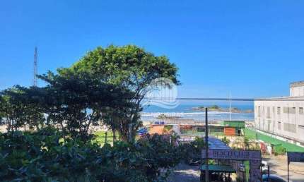Apartamento de 3 dormitórios, frente mar em uma ótima localização na Praia das Pitangueiras. Imóvel totalmente original e precisando de reforma.