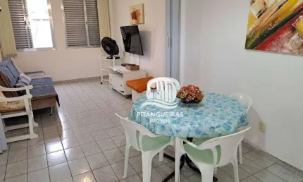 Apartamento na Praia das Pitangueiras 100 metros da praia