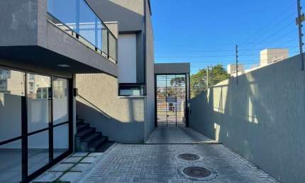 Expetacular triplex em condomínio - Semi-mobiliado - Uberaba