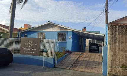 Casa com 4 quartos à venda na Rua Rubyn Hein, 91, Uberaba, Curitiba