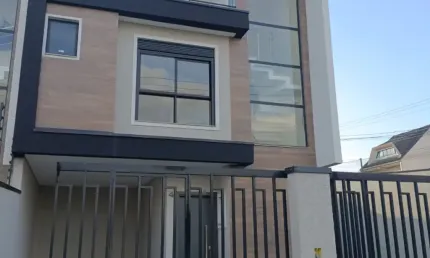 Expetacular sobrado de esquina pronto para morar no bairro Uberaba