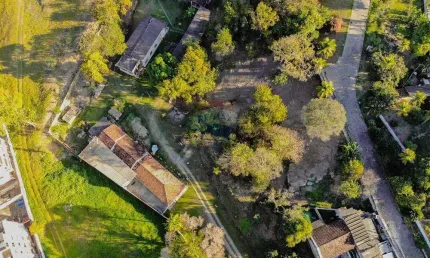 Amplo terreno em localização privilegiada na Taquara - Estrada do Rio Grande